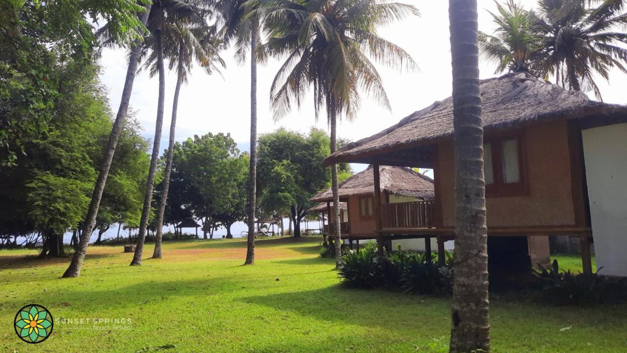 Sunset Springs Beach Retreat Hotel Papak Exterior photo